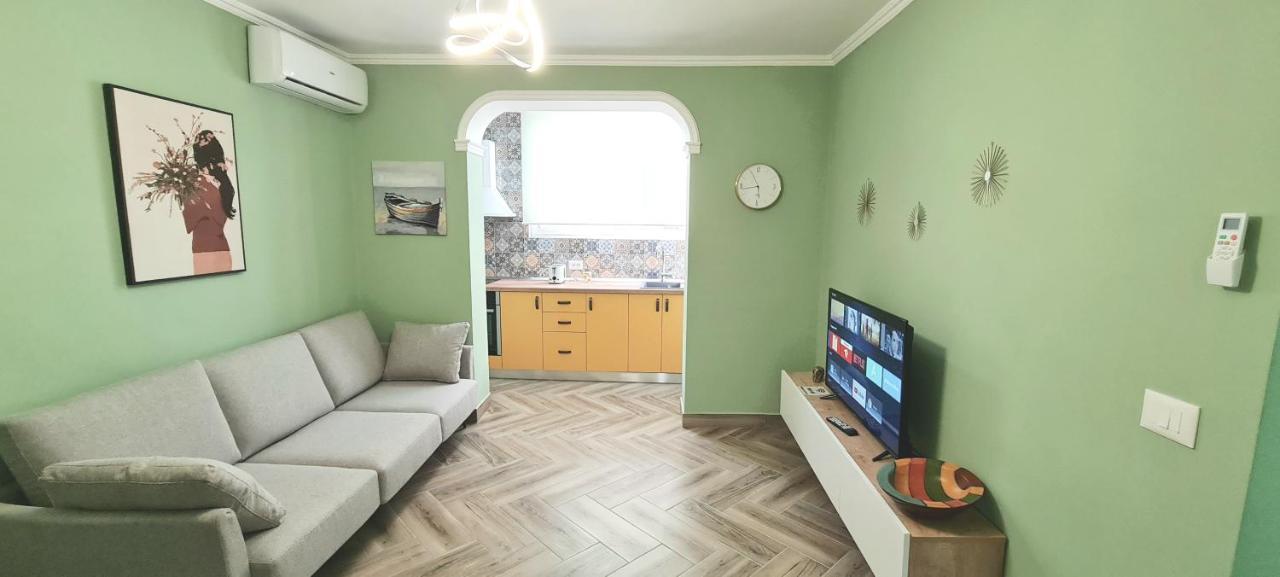 Apartament 2V1 - Blloku Zy Tirana Zewnętrze zdjęcie