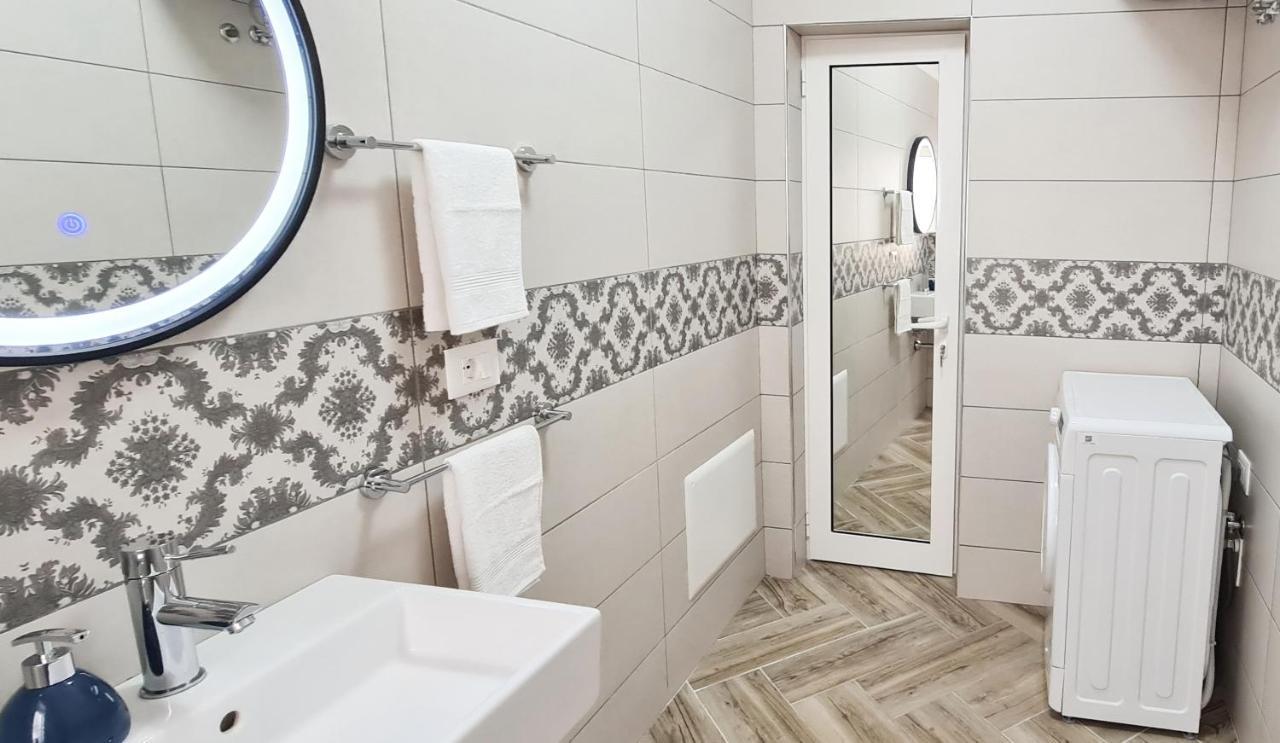 Apartament 2V1 - Blloku Zy Tirana Zewnętrze zdjęcie