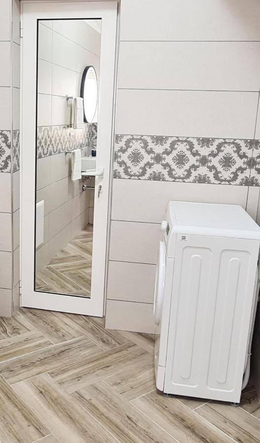 Apartament 2V1 - Blloku Zy Tirana Zewnętrze zdjęcie
