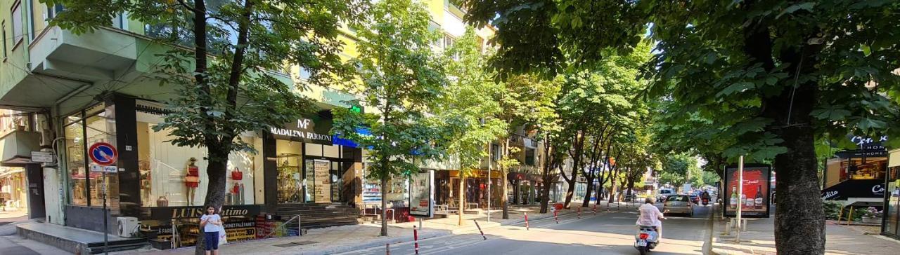 Apartament 2V1 - Blloku Zy Tirana Zewnętrze zdjęcie